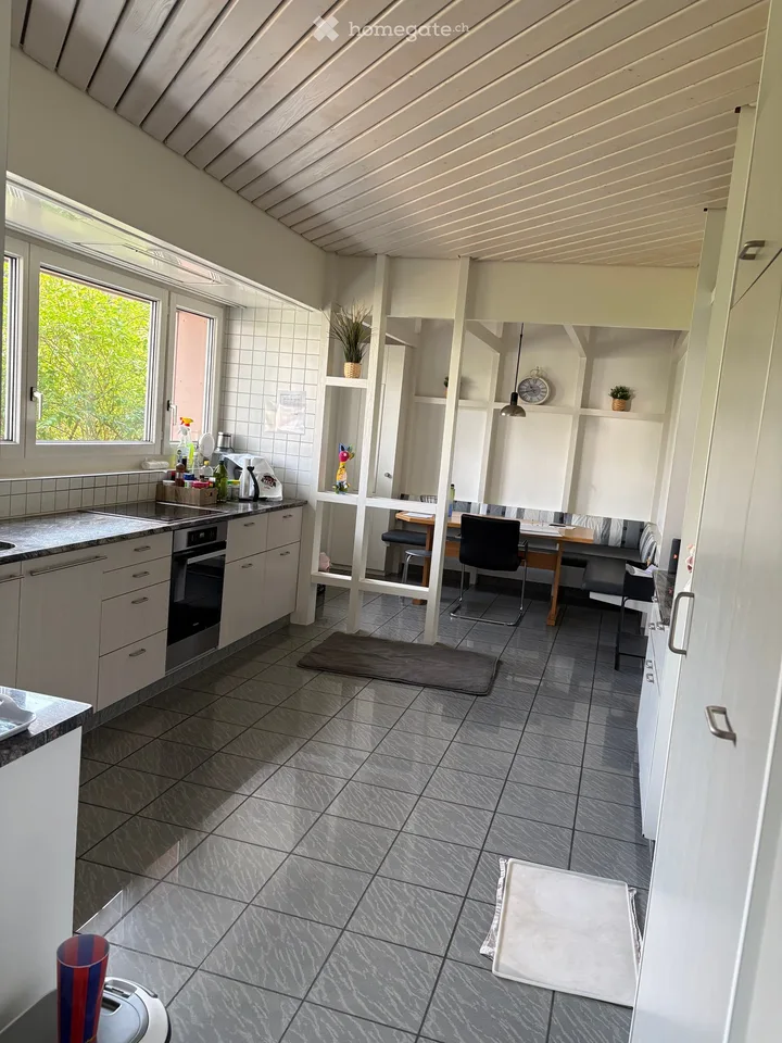 Dreamy 5.5-room apartment with its own garden