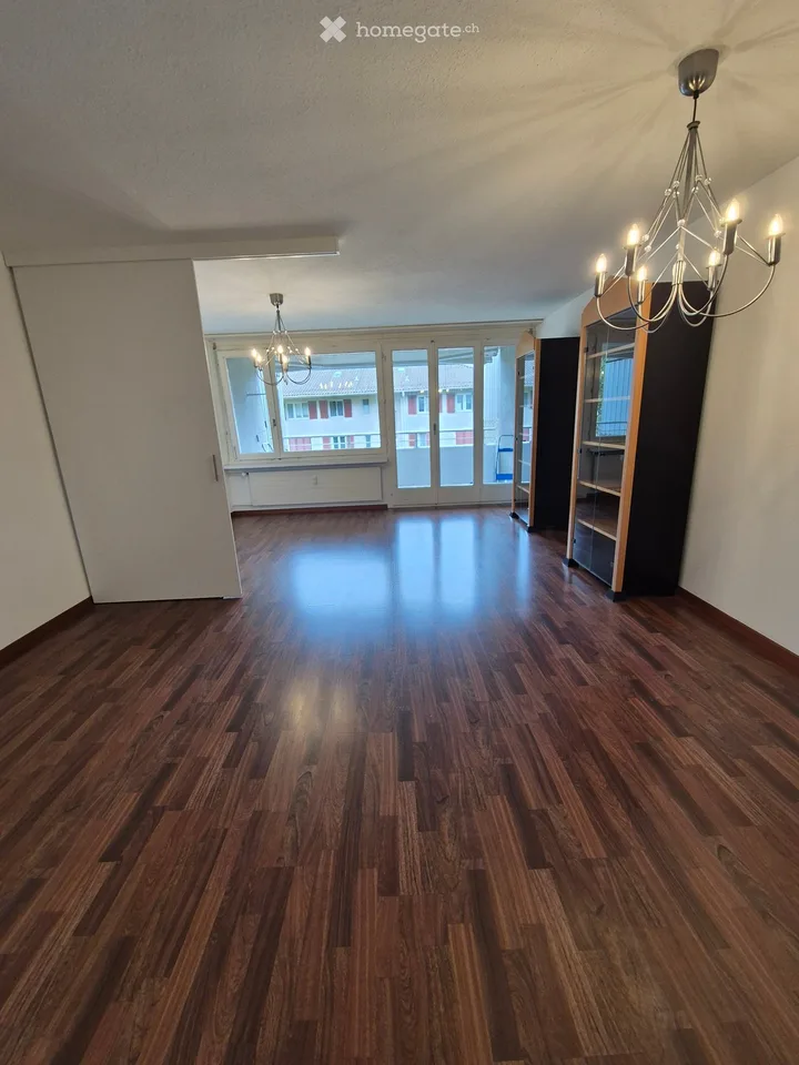 Appartement lumineux 1,5 pièces avec balcon à Zürich-Oerlikon