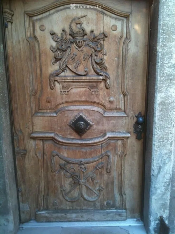 Appartement exclusif de 6,5 pièces avec charme historique à Altdorf UR