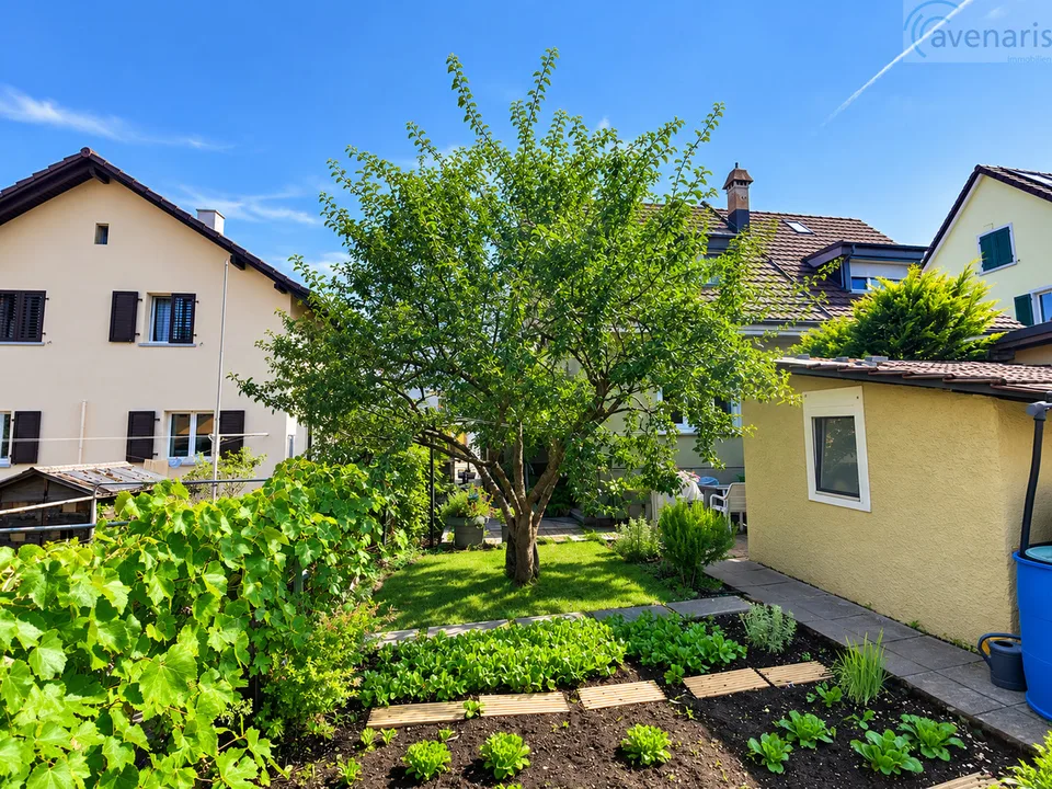 Charmantes Doppeleinfamilienhaus mit viel Potenzial in Muttenz