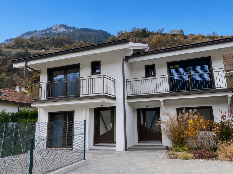 Standing - Triplex récent avec terrasse et places de parc - label minergie