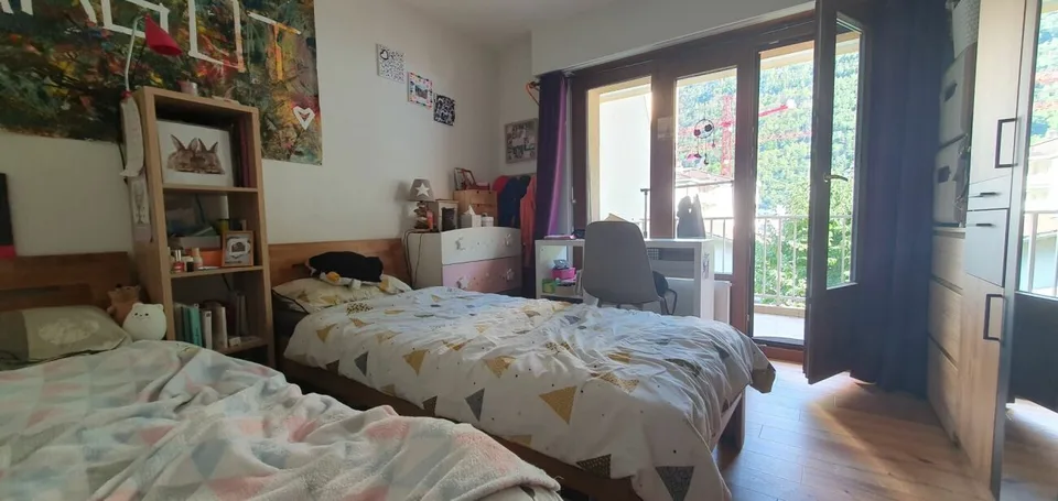 RENOVE - spacieux 3.5 pces avec place de parc dans un quartier tranquille