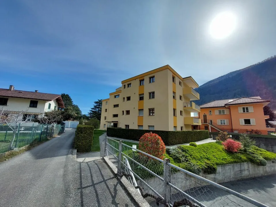 RENOVE - spacieux 3.5 pces avec place de parc dans un quartier tranquille