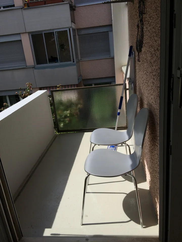 ⭐Appartamento arredato di 3,5 locali con balcone a Opfikon