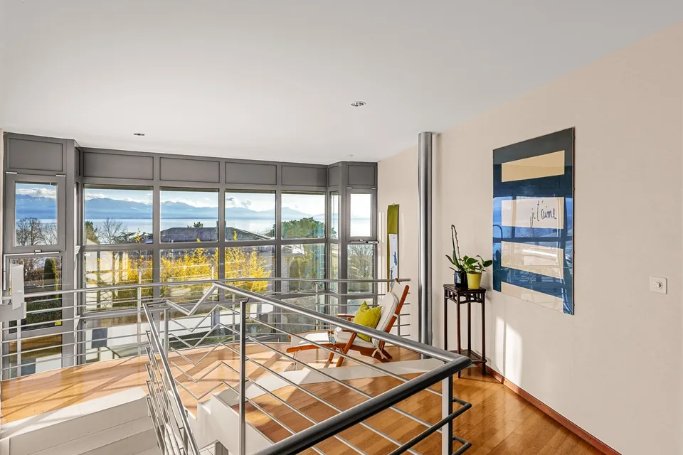 Beautiful individual villa just two steps from the lake!