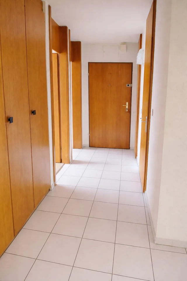 Geräumige 4,5-Zimmer-Wohnung mit Balkon und Parkplatz in Freiburg