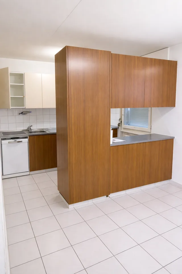 Geräumige 4,5-Zimmer-Wohnung mit Balkon und Parkplatz in Freiburg