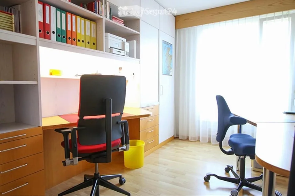 Helle 4.5 Zi-Wohnung mit Balkon und Bergsicht zu vermieten