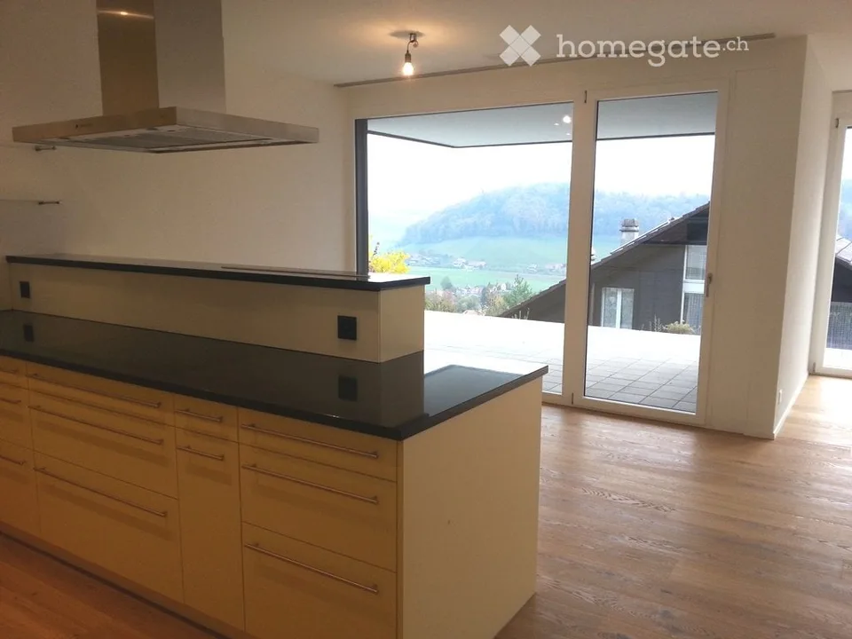 Appartement de 4,5 pièces magnifique avec espace de jardin à Boll
