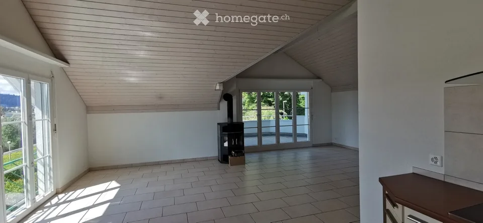 Grand appartement lumineux de 3,5 pièces à partir du 1er nov