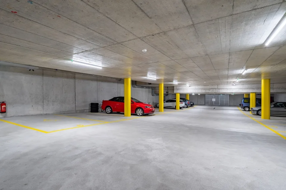 Einstellplatz in Tiefgarage zu vermieten