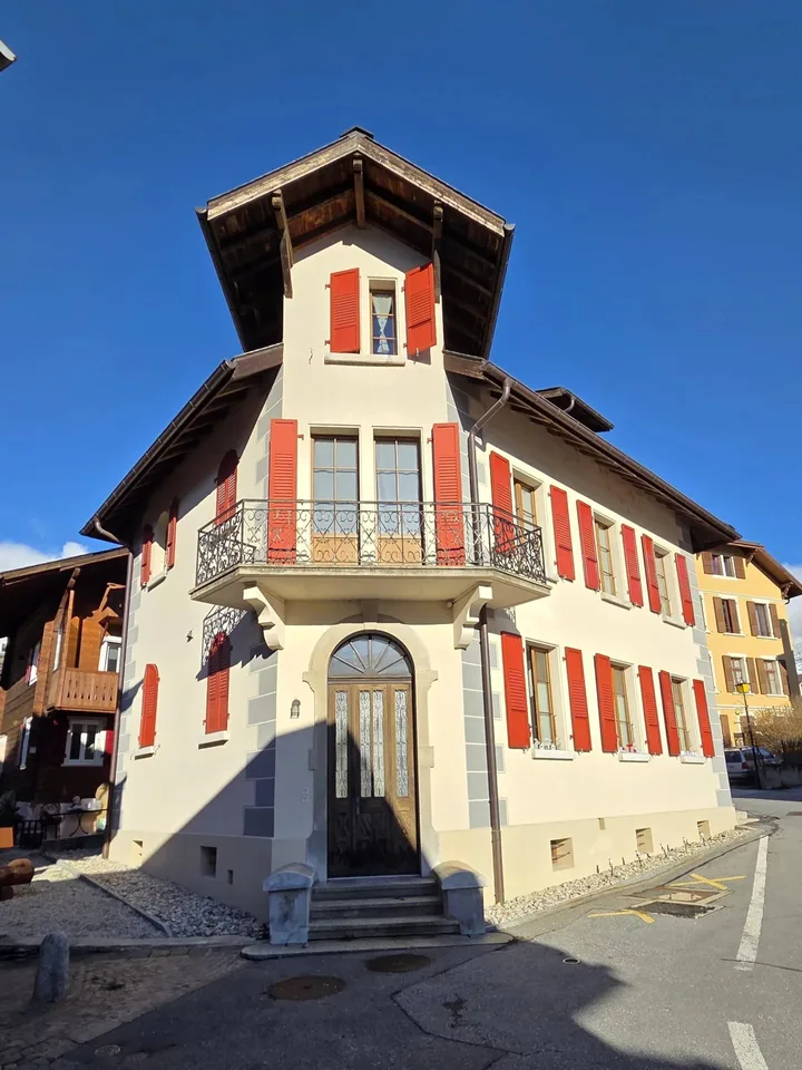 Charming village house with outbuilding 2.5 rooms. Sierre, VS