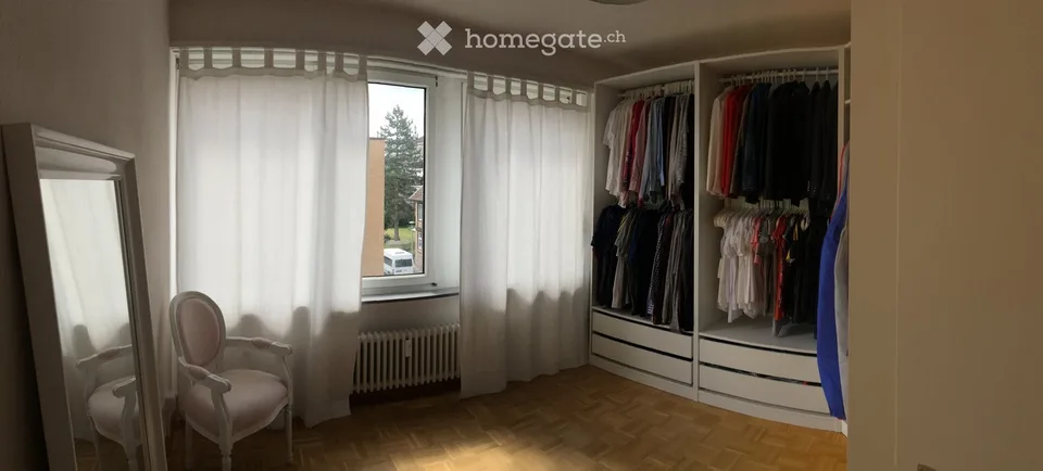 Spacious & bright 3-room duplex apartment with lift – quiet living, central location