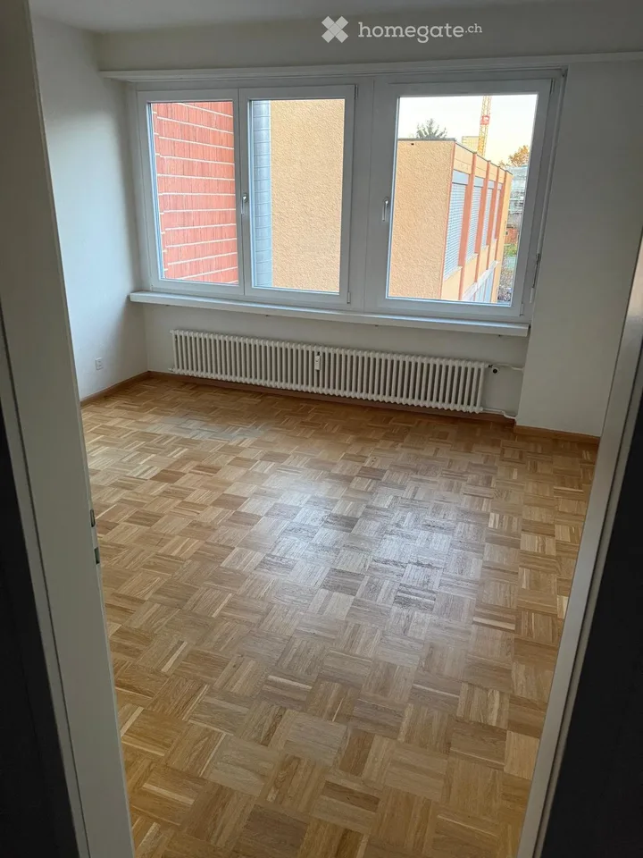 Spacious & bright 3-room duplex apartment with lift – quiet living, central location