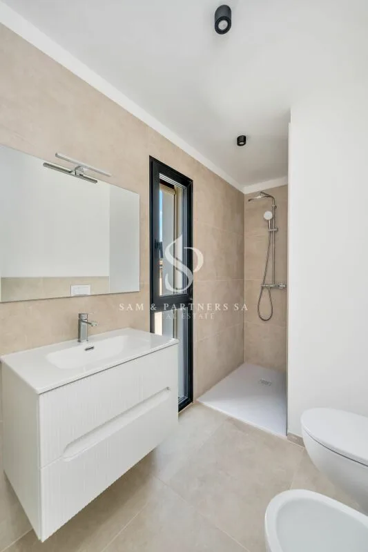 Modernes 3.5-Zimmer-Wohnung mit Seeblick