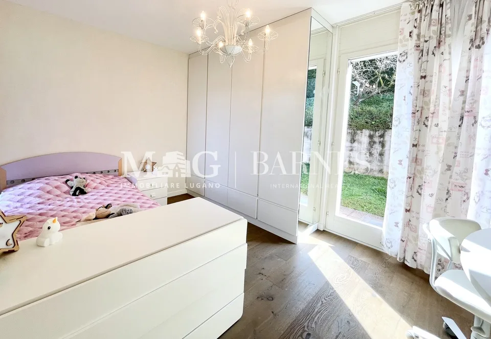 Montagnola, Collina d'Oro: Villa unifamiliare con piscina e vista lago