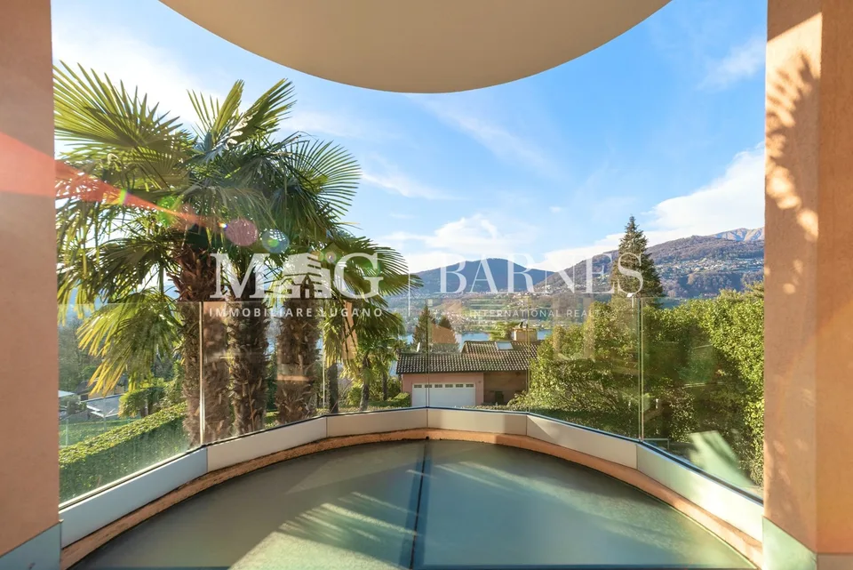 Montagnola, Collina d'Oro: Villa unifamiliare con piscina e vista lago
