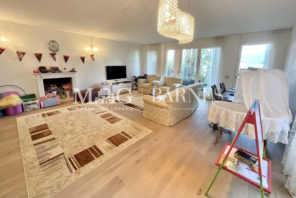 Montagnola, Collina d'Oro: Villa unifamiliare con piscina e vista lago