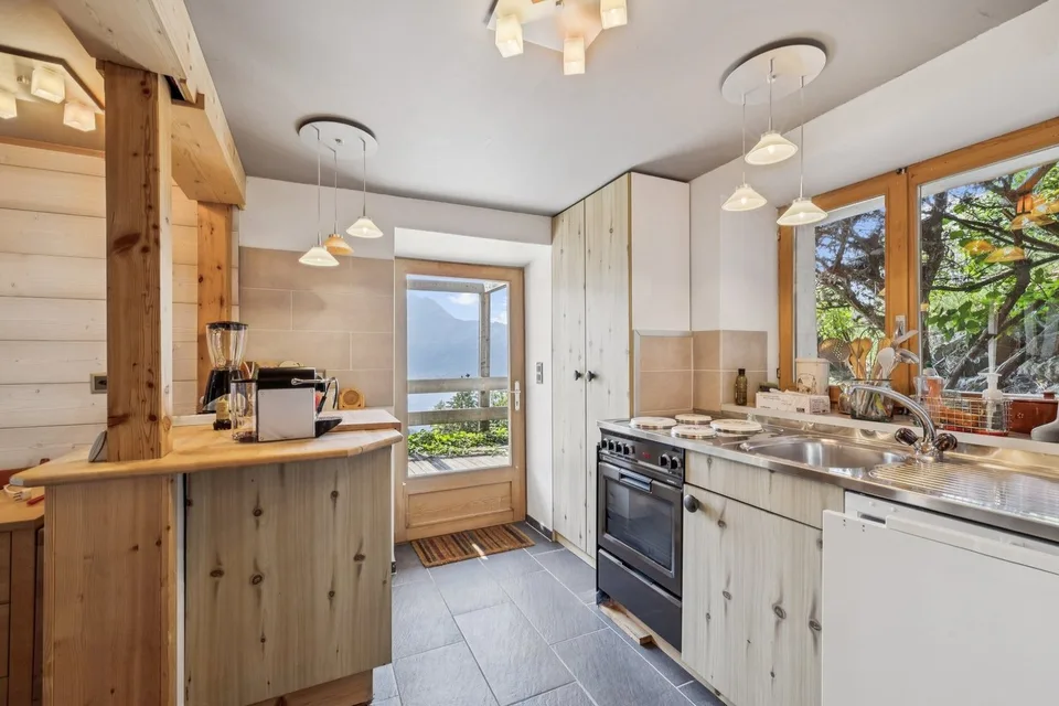 Chalet rénové sur les hauteurs de Gryon, studio indépendant, vue impre