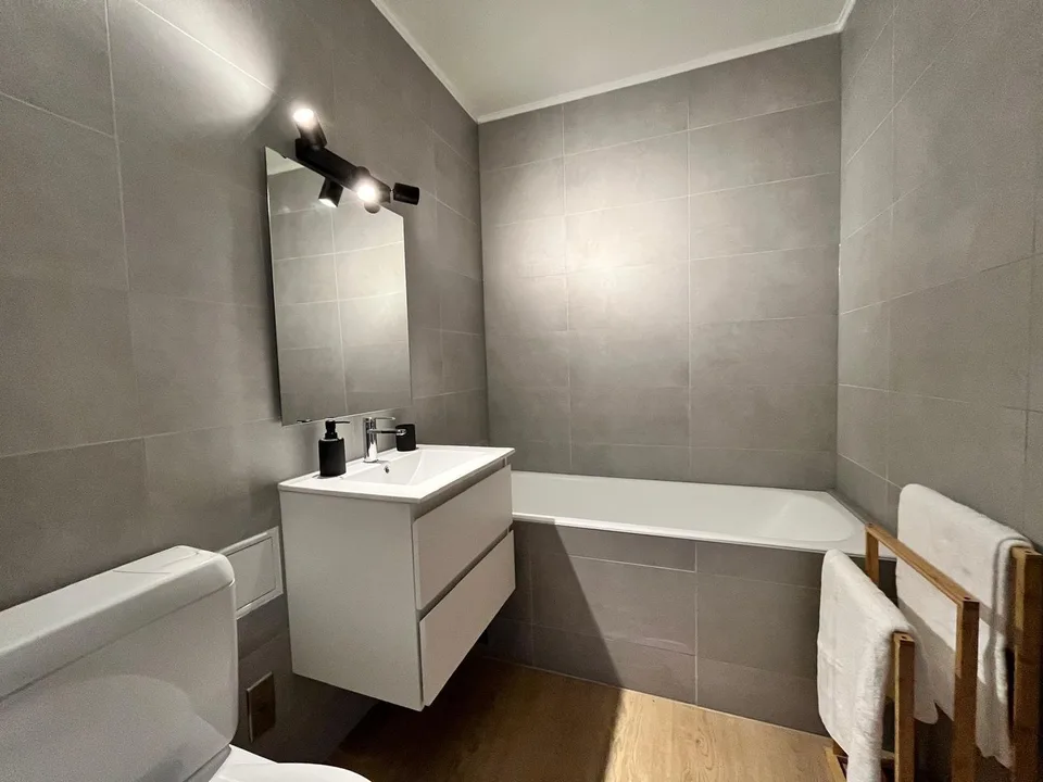 Appartement rénové de 4 chambres, 177 m² PPE, vue panoramique (Meyrin)