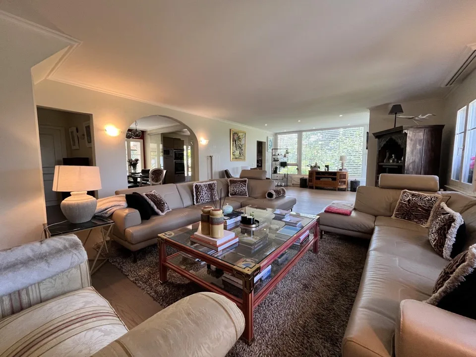 Superbe Villa Individuelle sur une Parcelle de 3000 m² ? Grand-Saconnex.