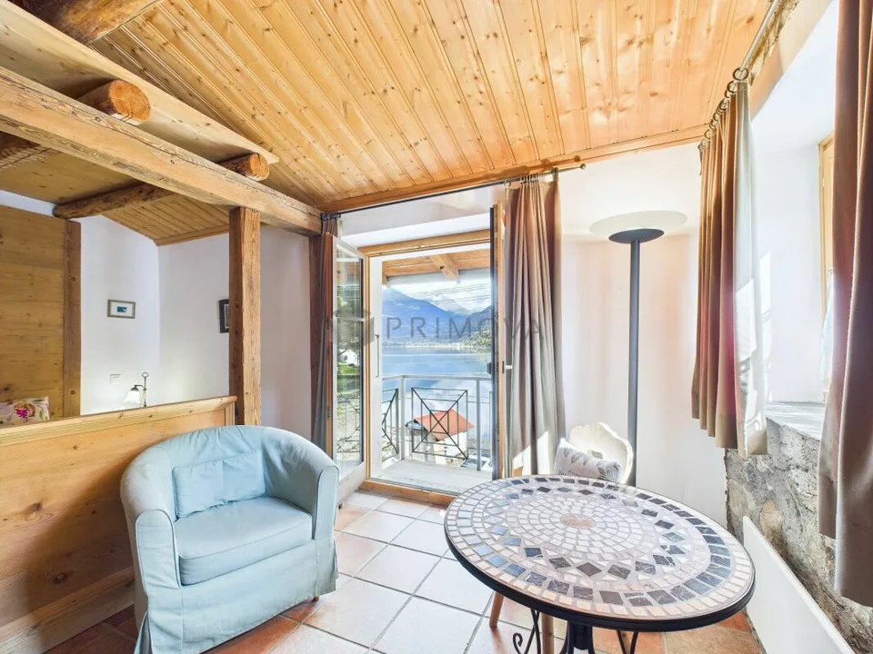 A special investment with a lake view