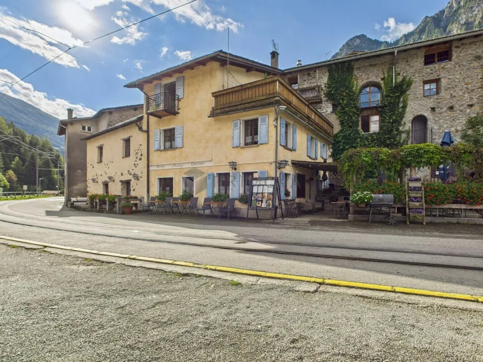 A special investment with a lake view
