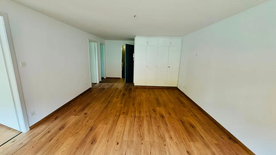 Bright 3-room apartment with balcony in Bévilard – available immediately!