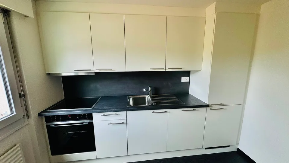 Bright 3-room apartment with balcony in Bévilard – available immediately!