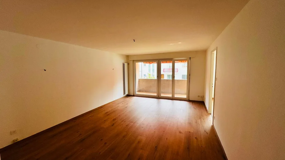 Bright 3-room apartment with balcony in Bévilard – available immediately!