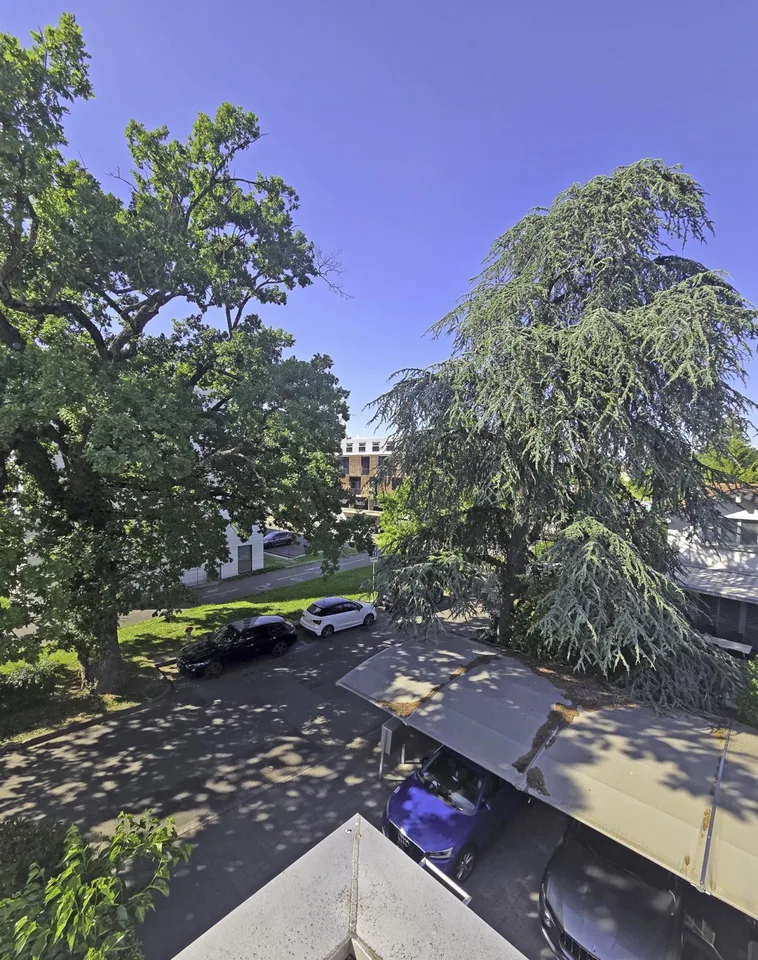 Plateau de Pinchat, superbe villa mitoyenne contemporaine idéalement située
