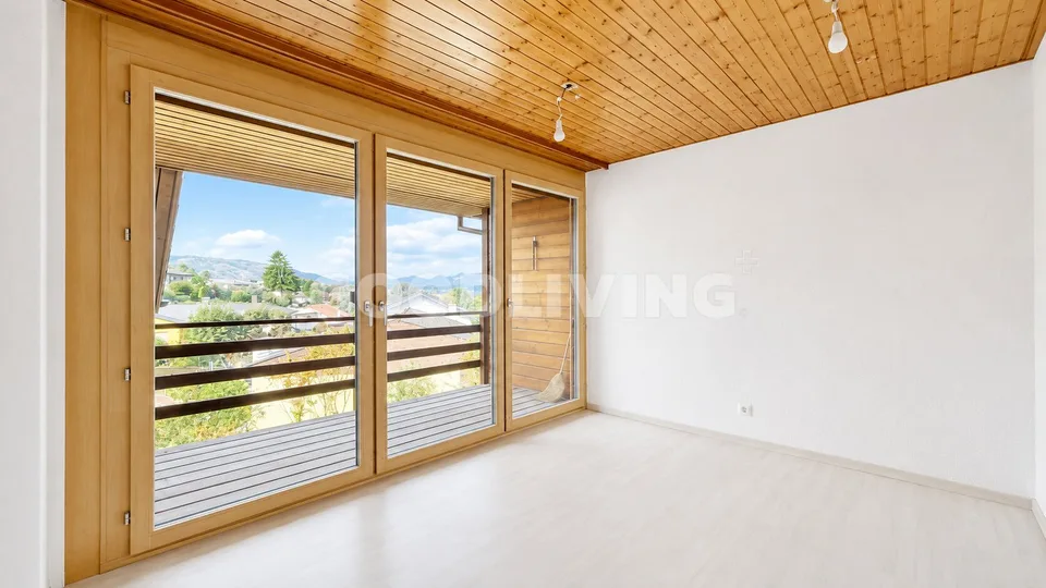 Una casa con giardino, carattere e comfort abitativo moderno