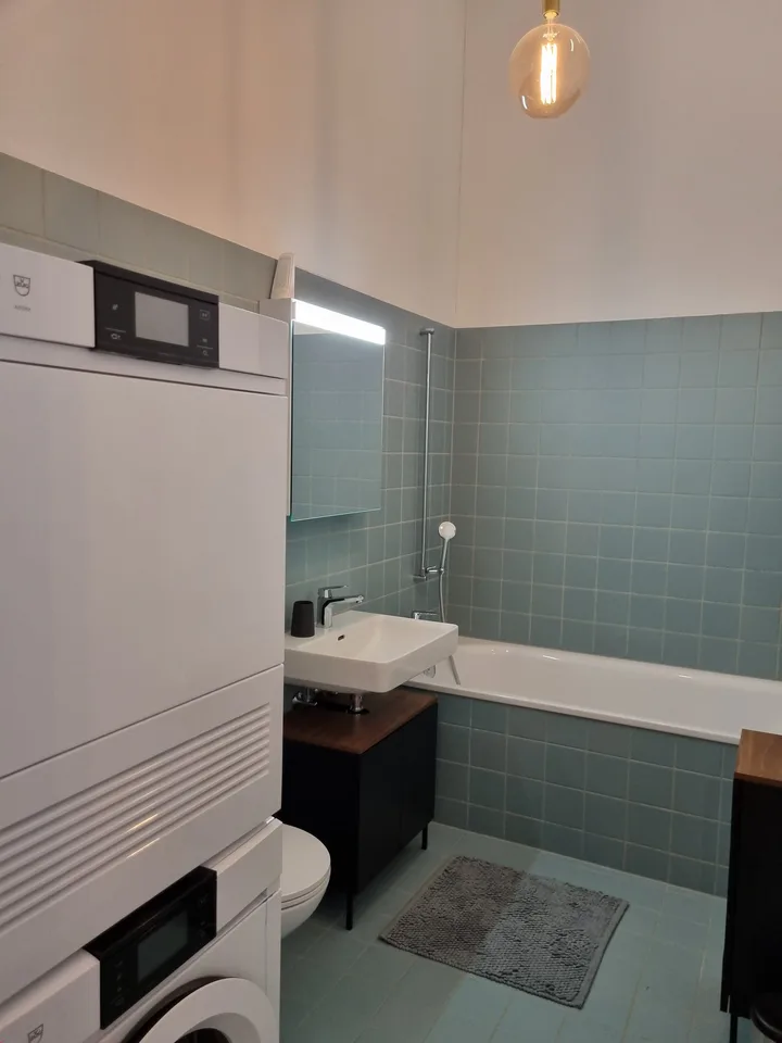 Moderne, stilvoll möblierte 4.5-Zimmerwohnung mit hochwertiger Ausstattung