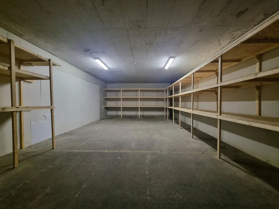 Dépôt à louer à Villeneuve