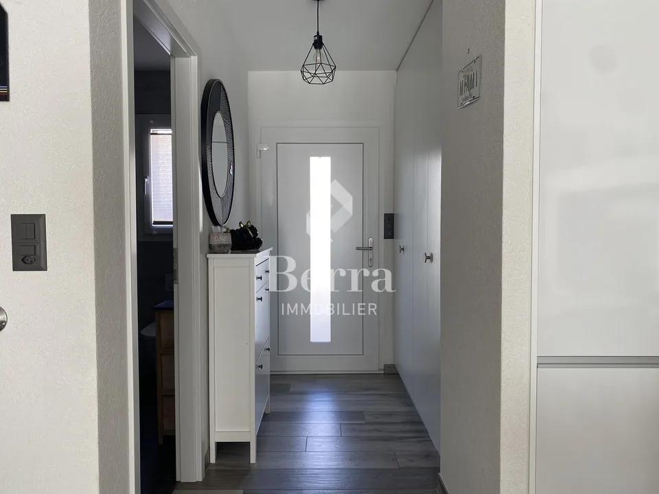 Semi-detached villa with 4.5 rooms