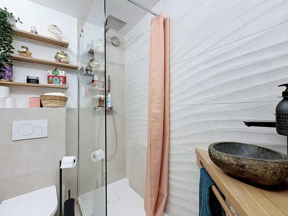 An elegant 4.5-room apartment with two terraces