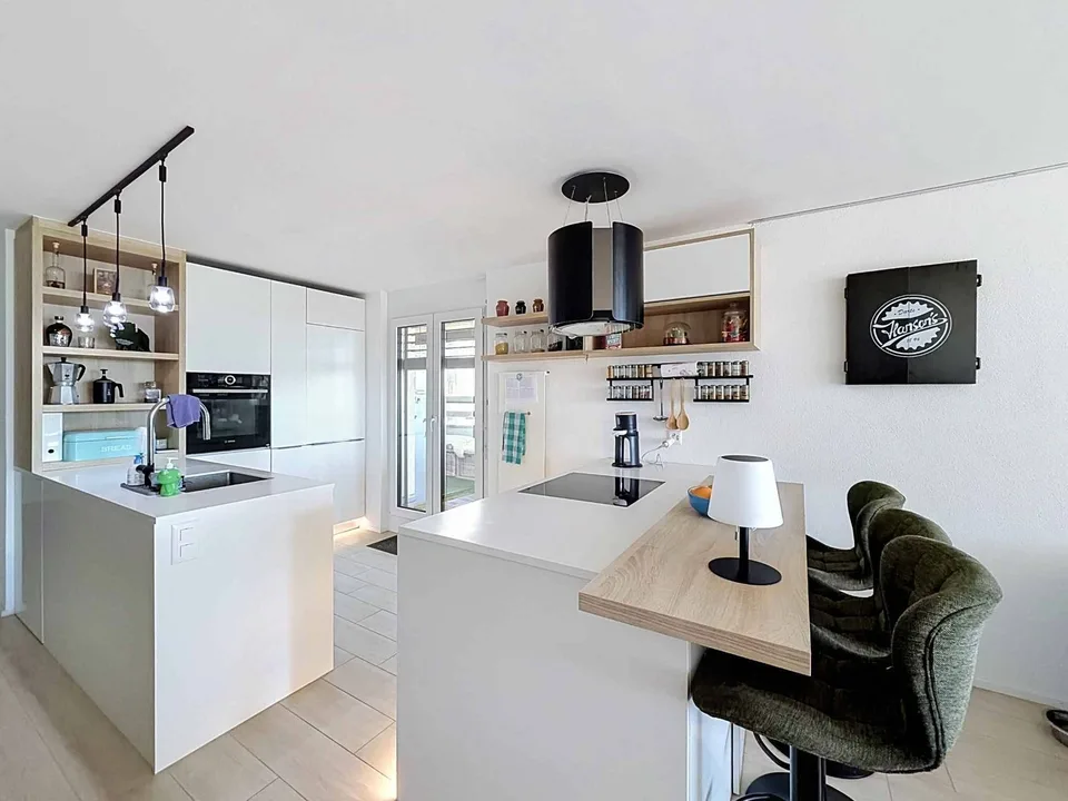 An elegant 4.5-room apartment with two terraces
