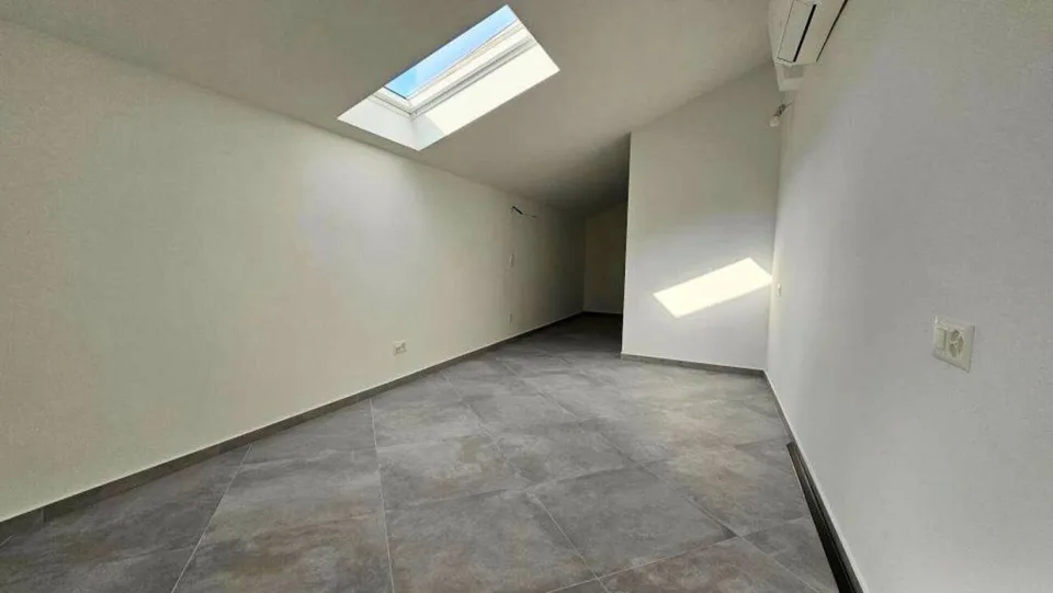 Mansardendachwohnung in Capolago