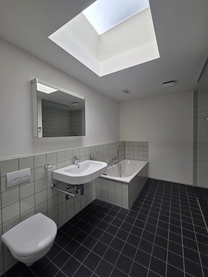 Appartement mansardé moderne de 3,5 pièces avec norme Minergie à Bülach