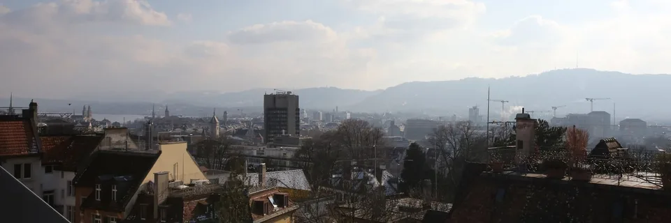 Appartement de charme rénové avec 2 terrasses sur le toit, district 6