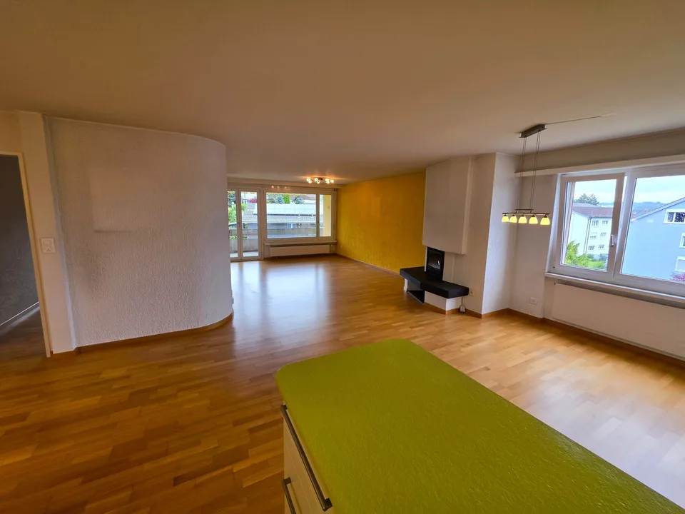 Bel appartement de 4,5 pièces en mansarde à Gossau - situé dans un endroit calme et central