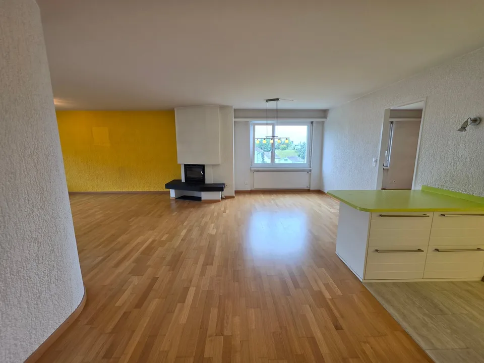 Bel appartement de 4,5 pièces en mansarde à Gossau - situé dans un endroit calme et central