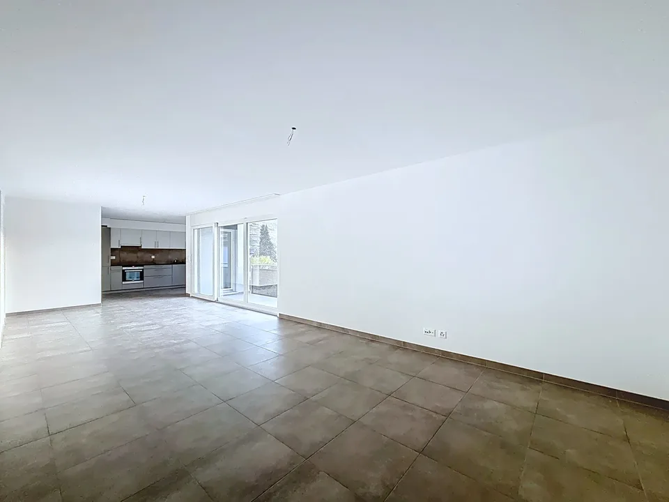 Appartamento moderno di 3.5 locali con balcone a Saxon