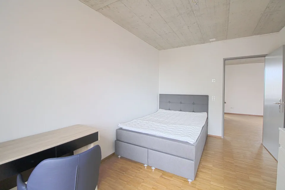 Möbliertes Zimmer in grosser 4er WG in Zürich-Dübendorf