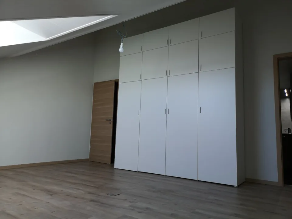 Duplex von Ausnahme mit prächtiger Aussicht auf den Murtensee und die Alpen
