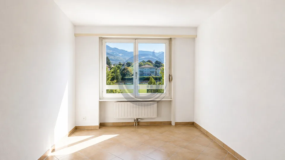Bello appartamento angolare di 4.5 locali con balcone