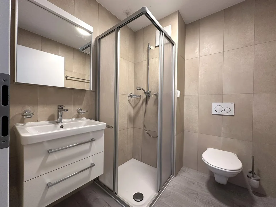 Appartement moderne 2.5 pièces avec balcon à Cadenazzo