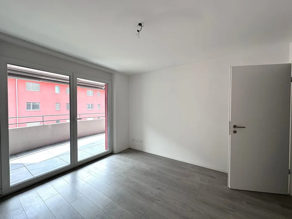 Appartement moderne 2.5 pièces avec balcon à Cadenazzo