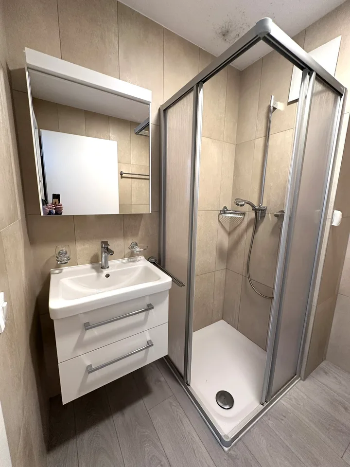 Appartement moderne 2.5 pièces avec balcon à Cadenazzo