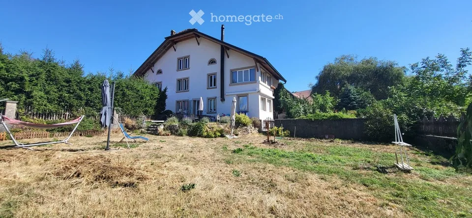 A louer, grande maison familiale en duplex.